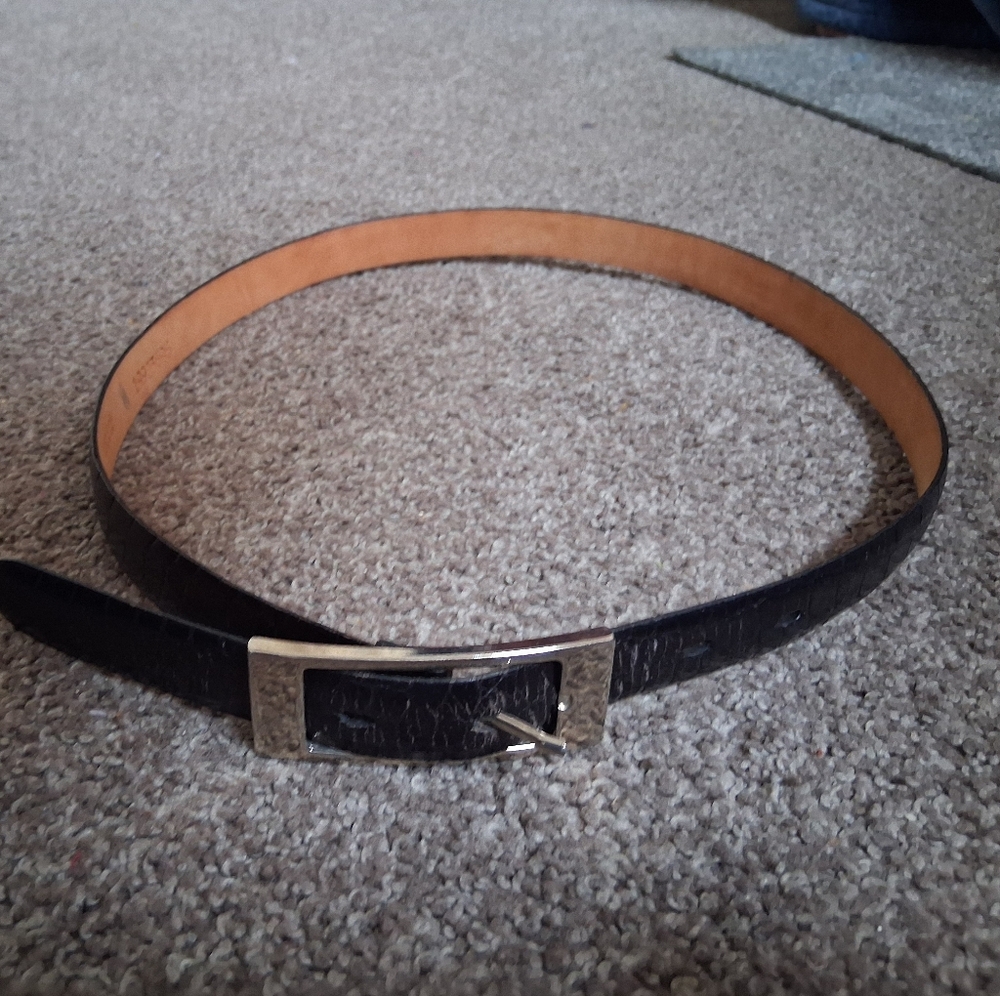 Ellen Tracy Genuine Leather Belt , Preowned